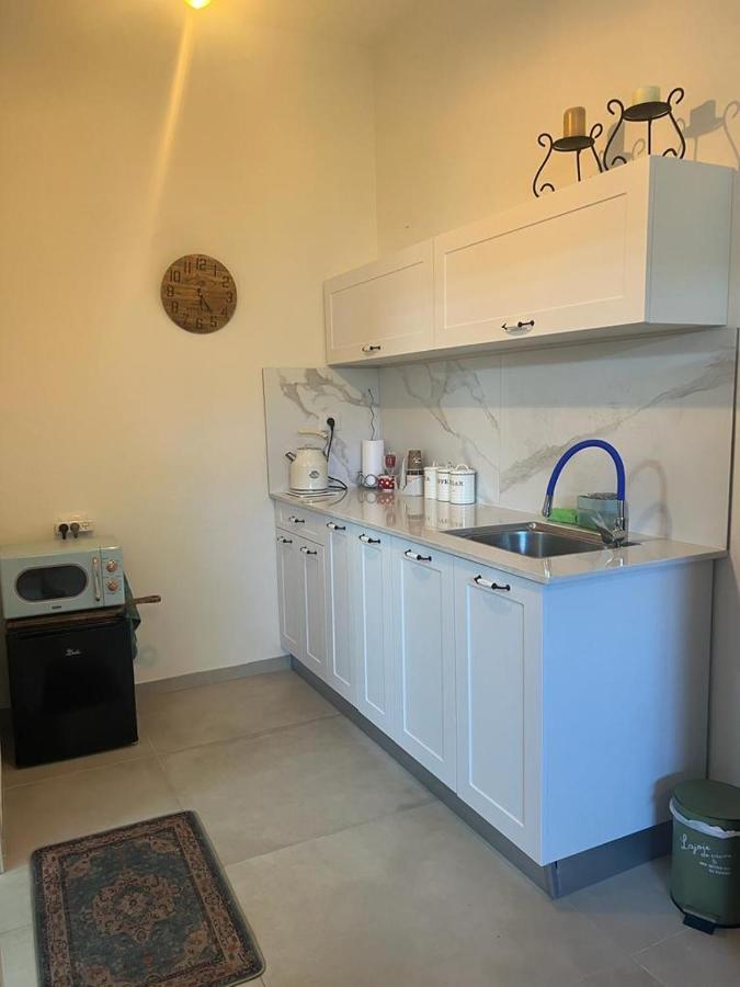 Apartamento נקודות ריפוי Tirat Carmel Exterior foto