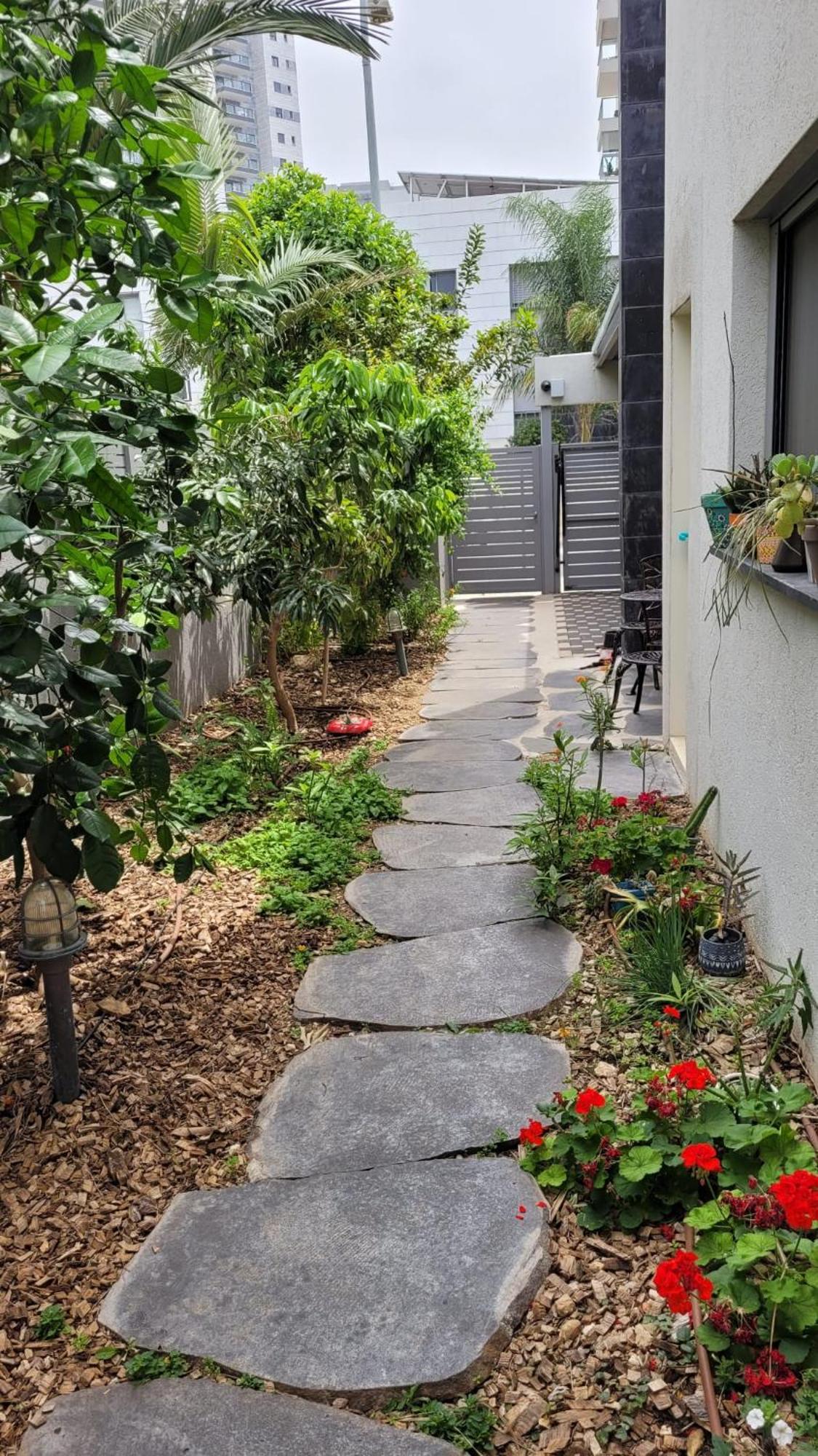 Apartamento נקודות ריפוי Tirat Carmel Exterior foto